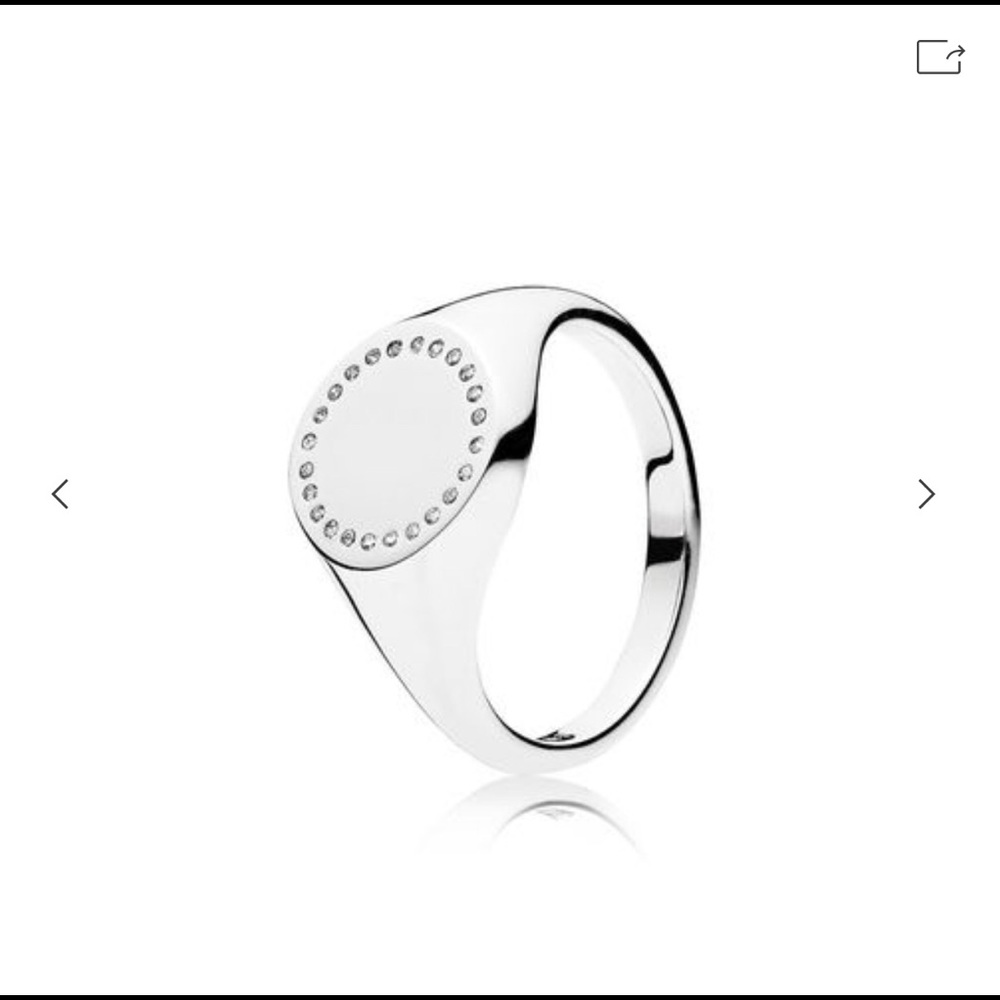 Pandora circle signet ring